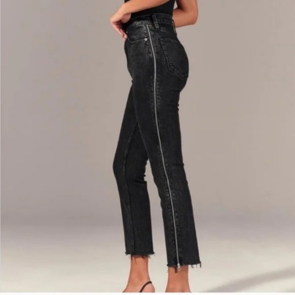 Abercrombie & Fitch Women's Zip Side Ultra High Rise Mom Jean Black Size 10